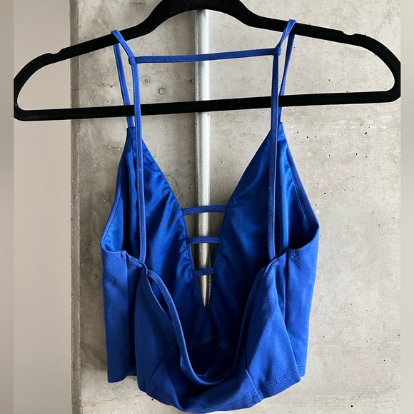 Crop top - Picture 3 of 3